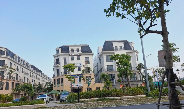 SIÊU PHẨM NHÀ 5 TẦNG CĂN GÓC 2 MẶT TIỀN NGAY CƠ QUAN HÀNH CHÍNH TỈNH THANH HÓA, NHẬN NHÀ NGAY CHỈ VỚI 3 TỶ